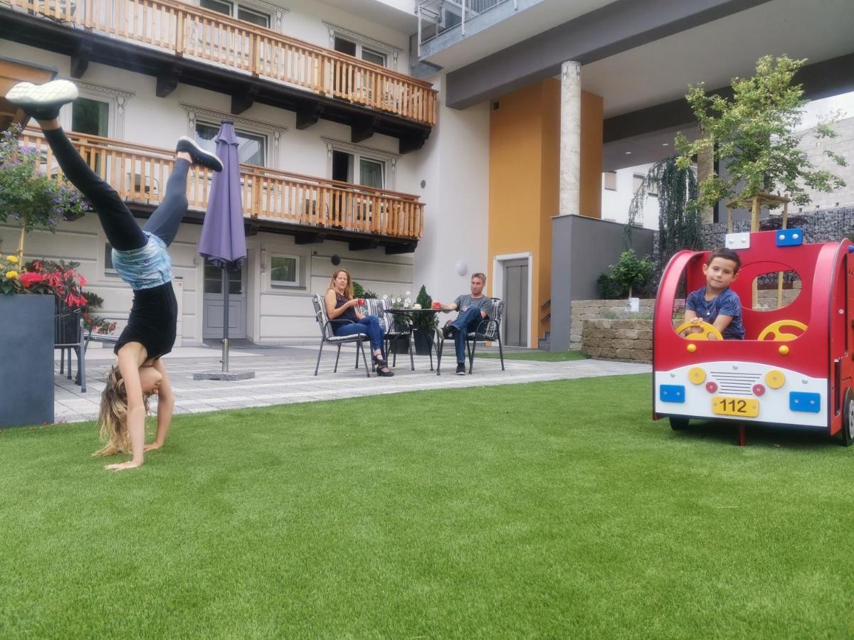 Kinderhotel Stefan Венс Екстериор снимка