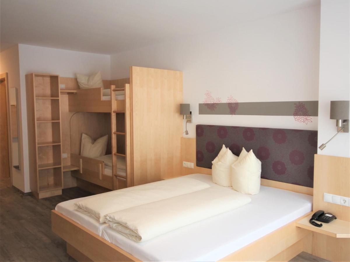 Kinderhotel Stefan Венс Екстериор снимка