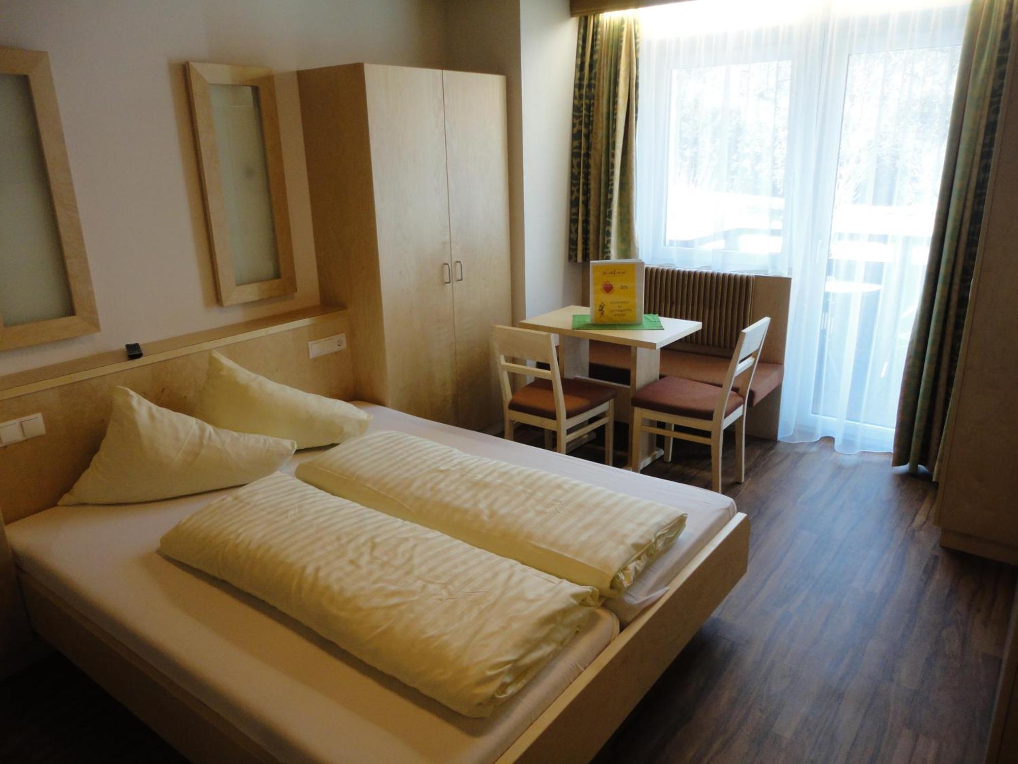 Kinderhotel Stefan Венс Екстериор снимка