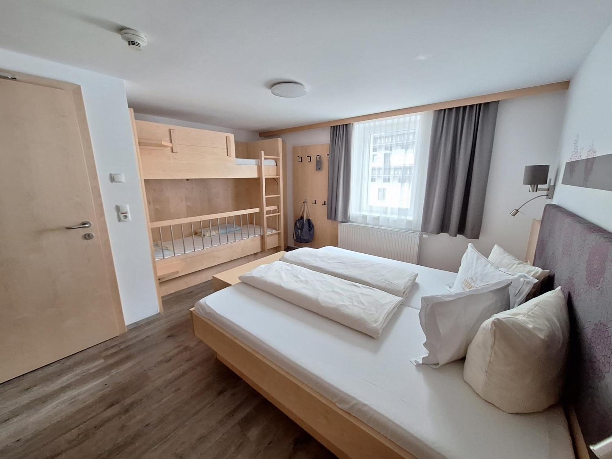 Kinderhotel Stefan Венс Екстериор снимка