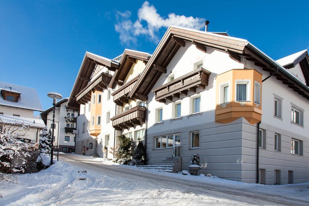Kinderhotel Stefan Венс Екстериор снимка