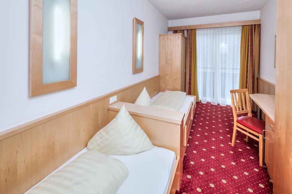Kinderhotel Stefan Венс Екстериор снимка