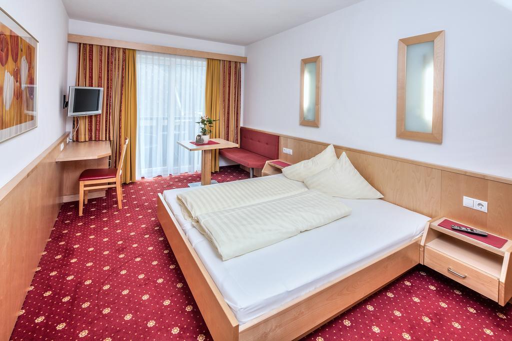 Kinderhotel Stefan Венс Екстериор снимка