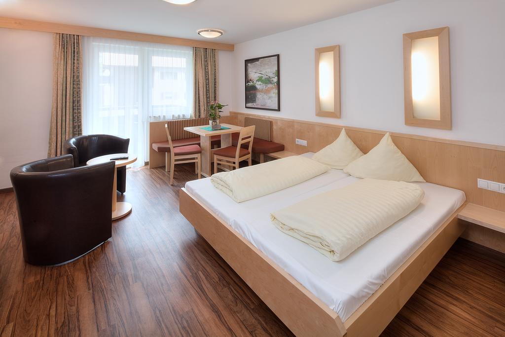 Kinderhotel Stefan Венс Екстериор снимка